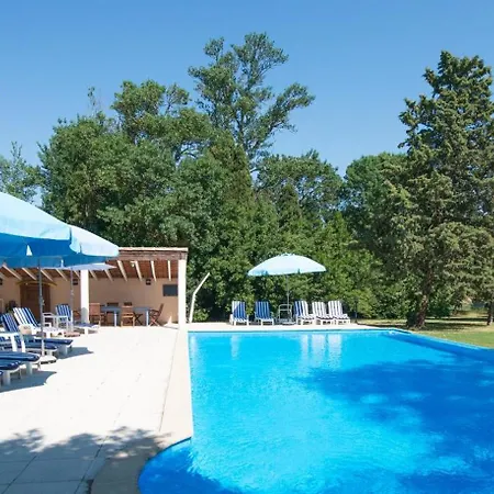 Domaine Le Trabet - Laurier Hébergement de vacances Moussoulens